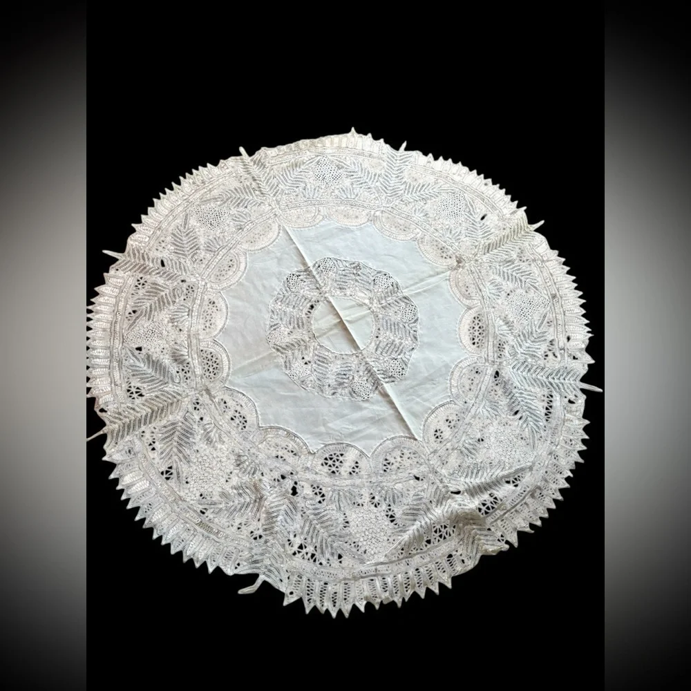 VTG French Lace Crochet Tablecloth Topper White Round 67” Vintage Old World